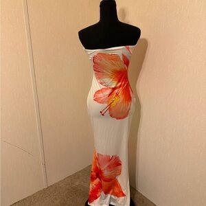 SHEIN Strapless Dress with Orange Floral Design